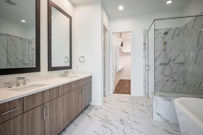 381 E Greenbriar # 1402, Dallas TX 75203 - Photo 9