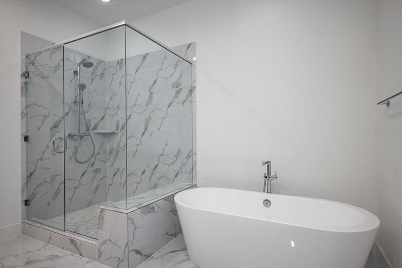 381 E Greenbriar # 1402, Dallas TX 75203 - Photo 10