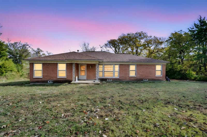 846 Truman Circle, Lancaster TX 75146 - Photo 4