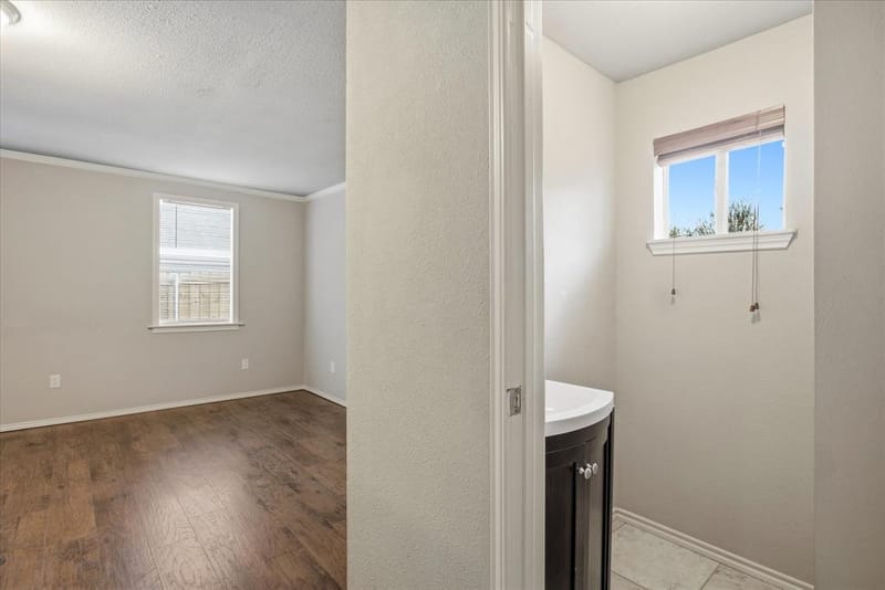 2707 Austin Drive, Granbury TX 76048 - Photo 13
