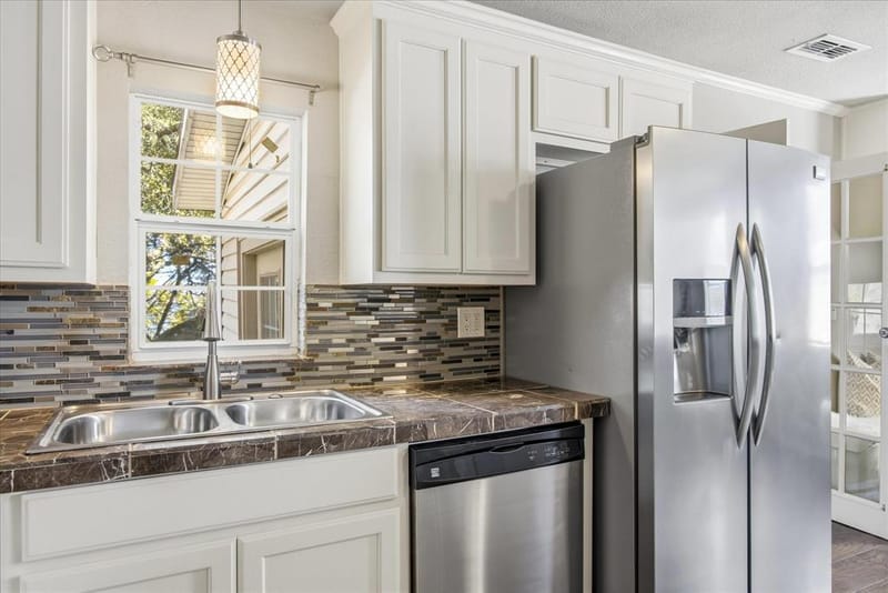 2707 Austin Drive, Granbury TX 76048 - Photo 12