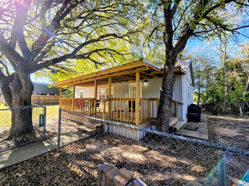 3807 Turquoise Trail, Granbury TX 76048 - Photo 5