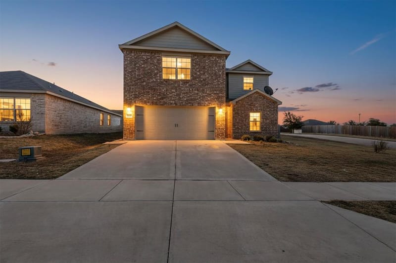 148 Point Rider Road, Newark TX 76071