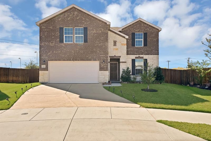 820 Lemongrass Court, Fort Worth TX 76131