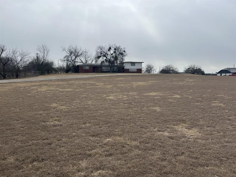 1115 W Belknap, Jacksboro TX 76458 - Photo 3