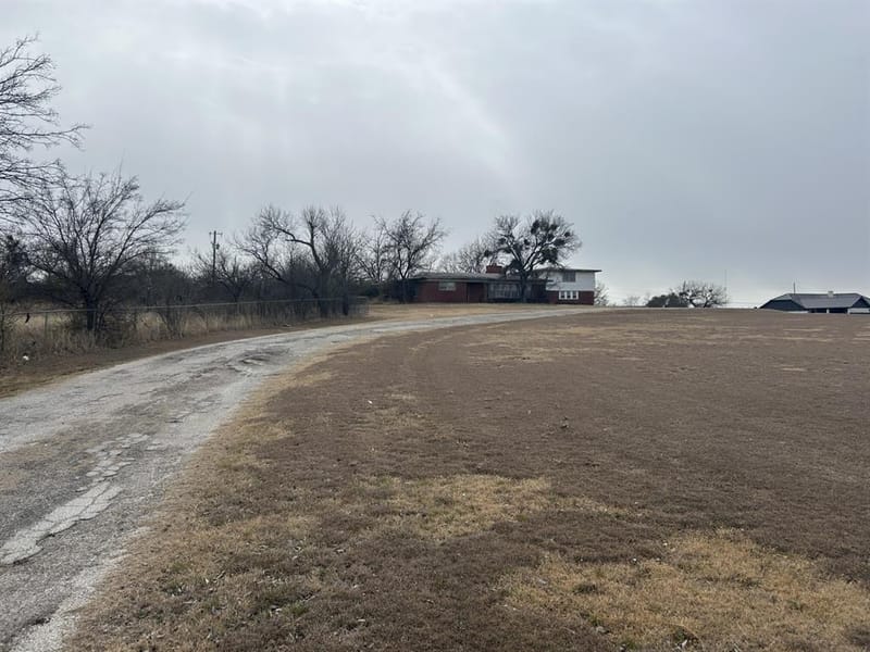 1115 W Belknap, Jacksboro TX 76458 - Photo 4
