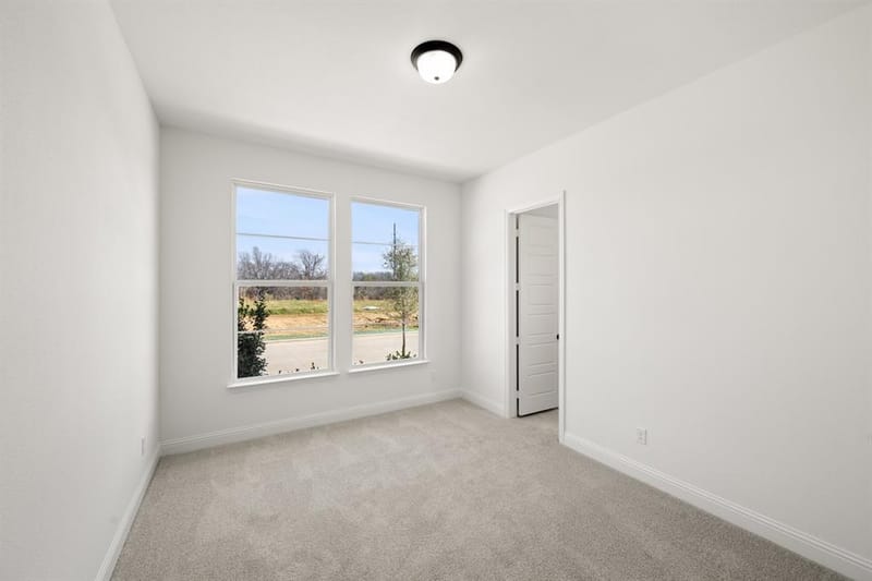 4728 Hawthorn Hills Lane, Arlington TX 76005 - Photo 12