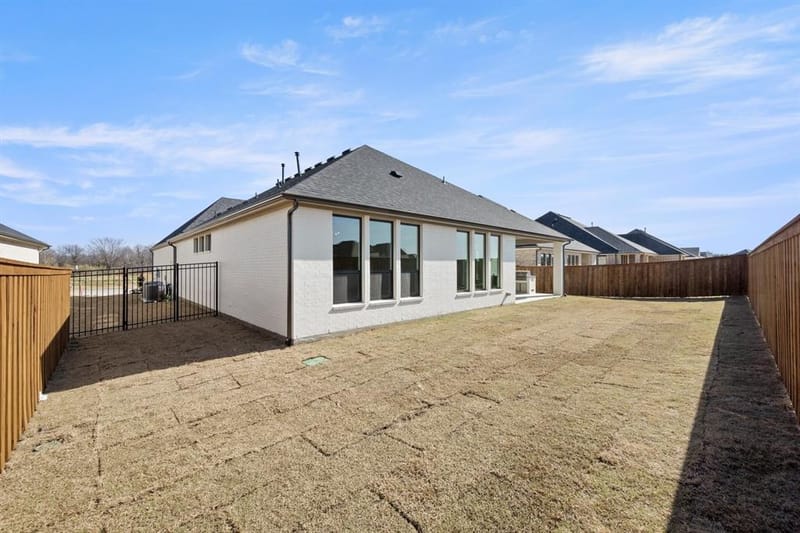 4728 Hawthorn Hills Lane, Arlington TX 76005 - Photo 40