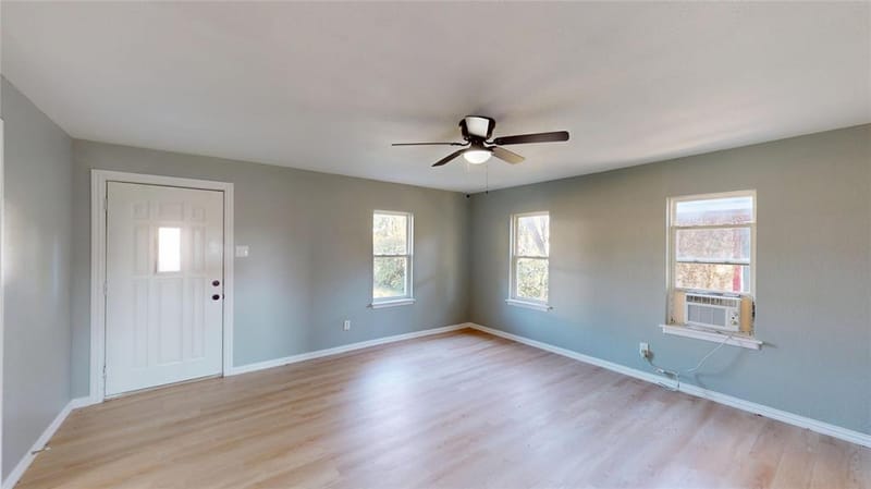 5729 Donnelly Avenue, Fort Worth TX 76107 - Photo 6