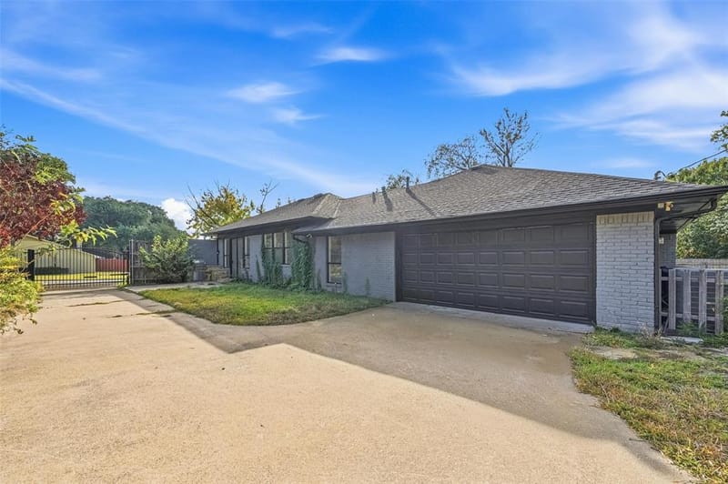 13411 Forestway Drive, Dallas TX 75240 - Photo 3