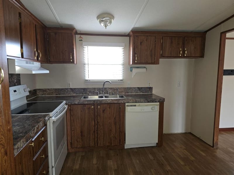 119 Still Water Street, Gun Barrel City TX 75156 - Photo 8