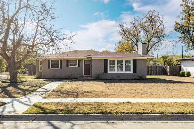 1803 4th St, Brownwood TX 76801