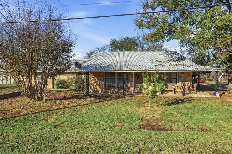 336 S 8th Avenue, Palo Pinto TX 76484 - Photo 2