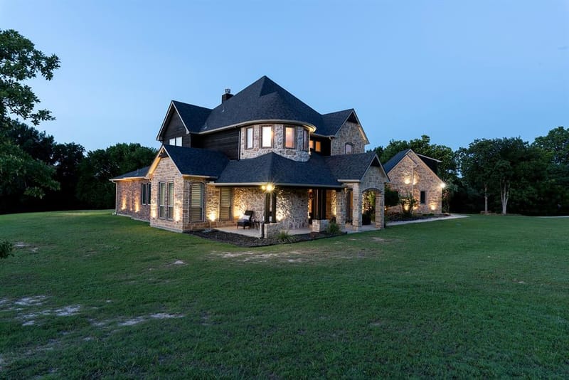 101 E Bozeman Lane, Fort Worth TX 76108