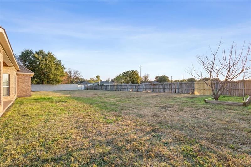 900 Queen Elizabeth Drive, Waco TX 76657 - Photo 23