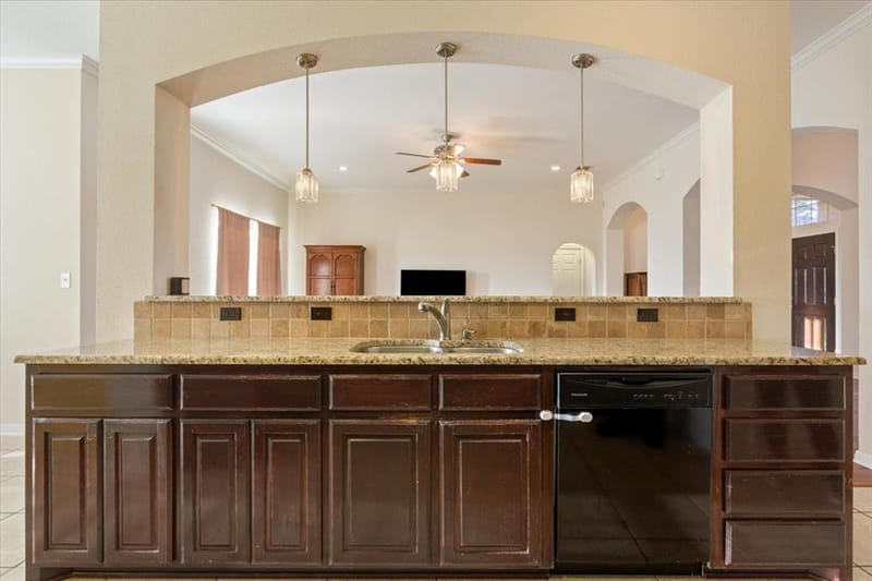 900 Queen Elizabeth Drive, Waco TX 76657 - Photo 11