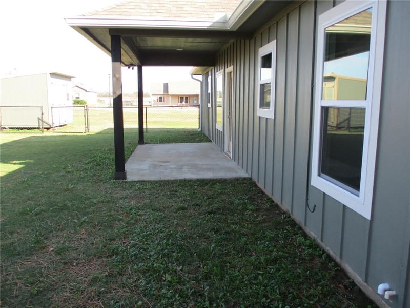 207 Mill Street, Emory TX 75440 - Photo 5