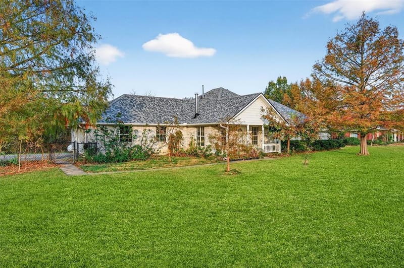 538 Lakewood Road, Denison TX 75020 - Photo 3