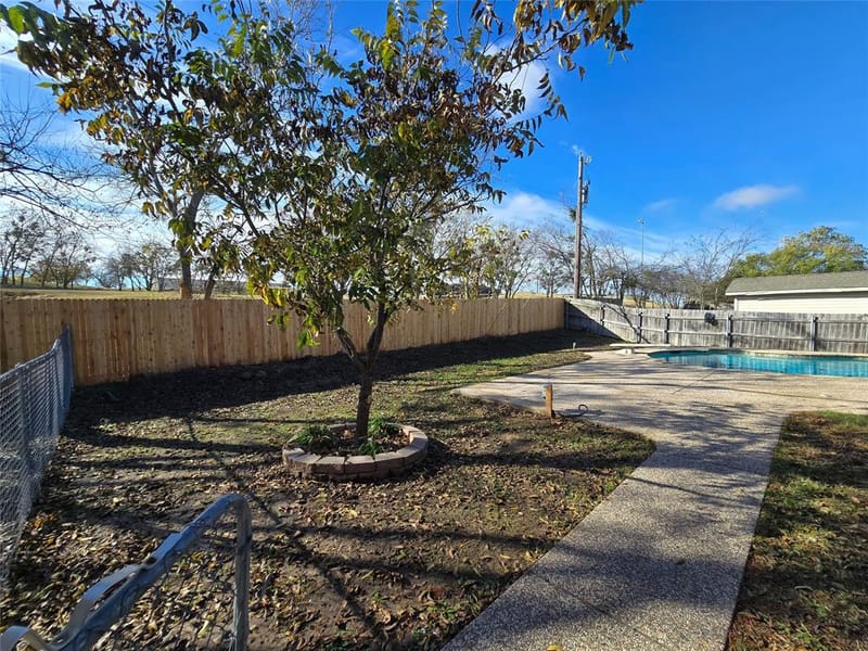 601 Preston Glen, Gunter TX 75058 - Photo 12