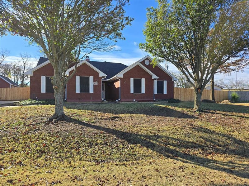 601 Preston Glen, Gunter TX 75058