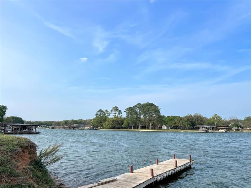 3807 Lands End Court, Granbury TX 76048 - Photo 17