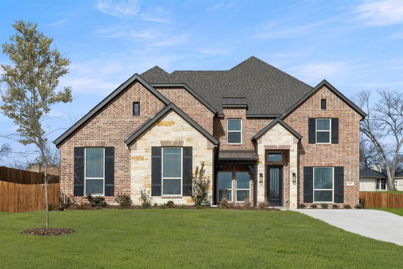 1107 Willow Lake Drive, DeSoto TX 75115