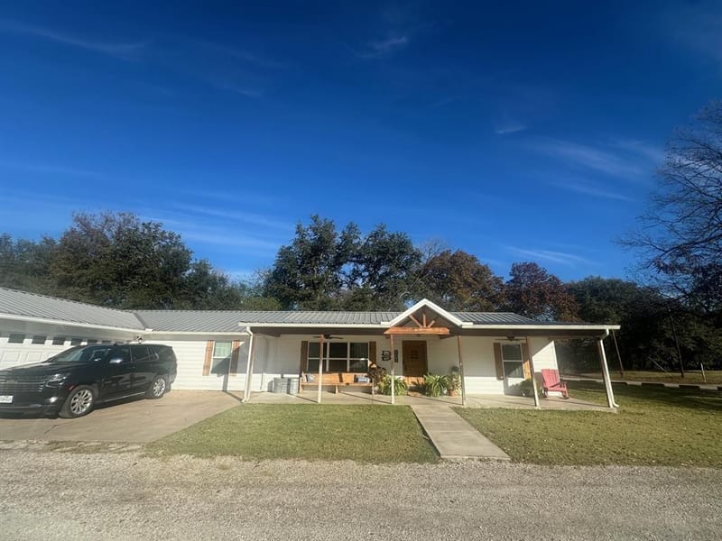 101 Twin Creek Road, Comanche TX 76442 - Photo 3