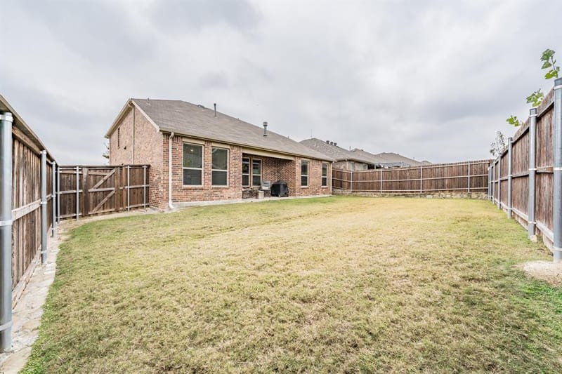 9041 Bronze Meadow Drive, Fort Worth TX 76131 - Photo 7