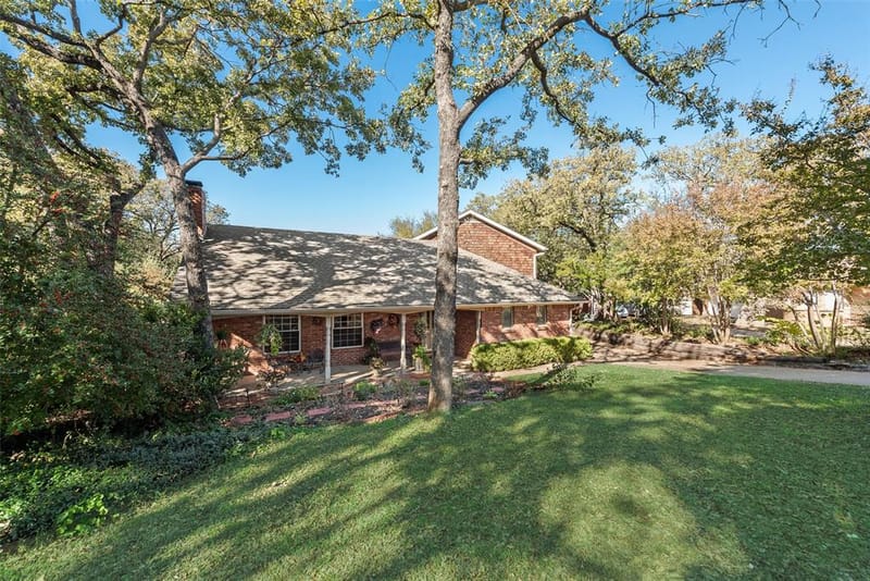 1719 Autumn Lane, Arlington TX 76012 - Photo 2