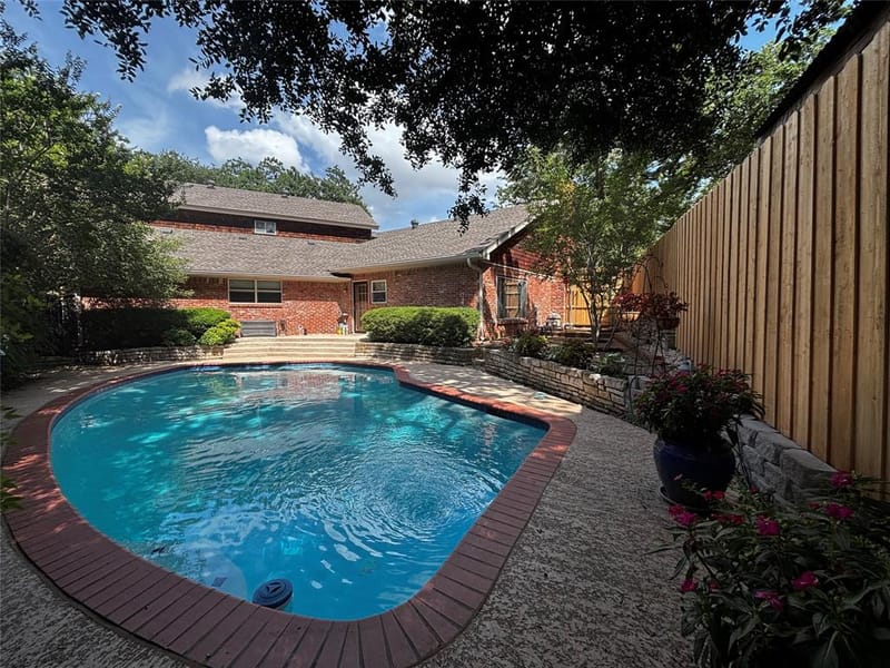 1719 Autumn Lane, Arlington TX 76012 - Photo 36