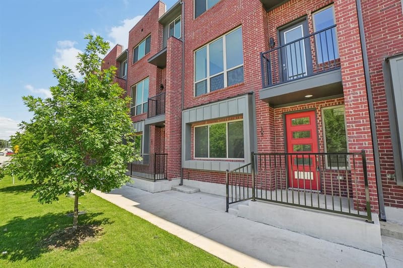 2524 Havenhurst Street # 102, Farmers Branch TX 75234 - Photo 2