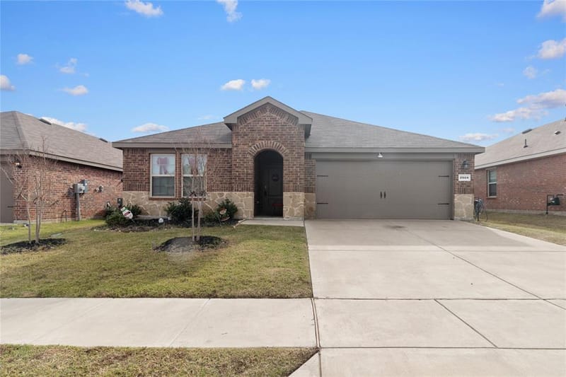 2928 Roper Street, Royse City TX 75189 - Photo 2