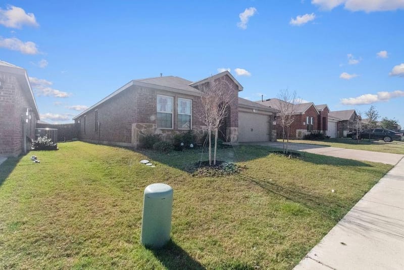 2928 Roper Street, Royse City TX 75189 - Photo 3