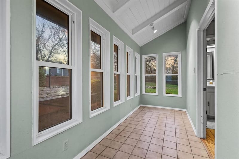 202 S Santa Fe Street, Wolfe City TX 75496 - Photo 5