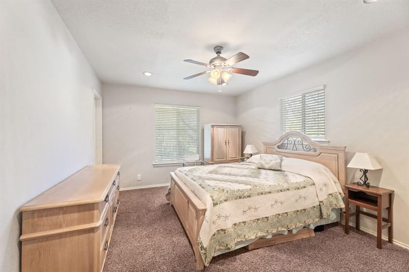 817 Sylvan Drive, Fort Worth TX 76120 - Photo 28