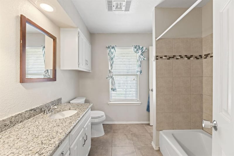 817 Sylvan Drive, Fort Worth TX 76120 - Photo 34