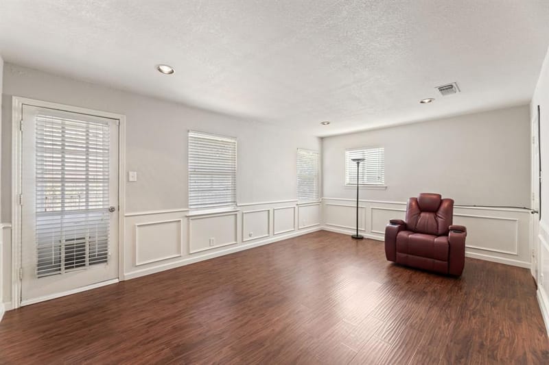817 Sylvan Drive, Fort Worth TX 76120 - Photo 31