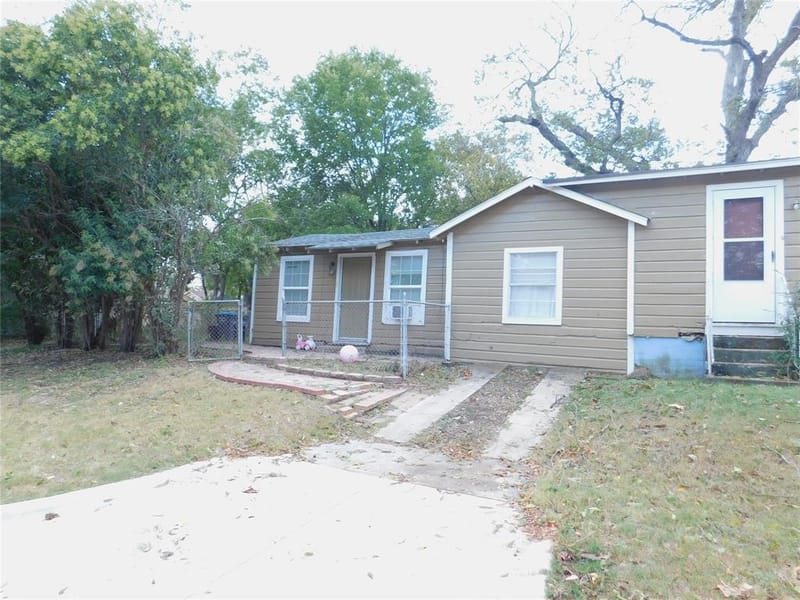 3601 Ryan Avenue, Fort Worth TX 76110 - Photo 10