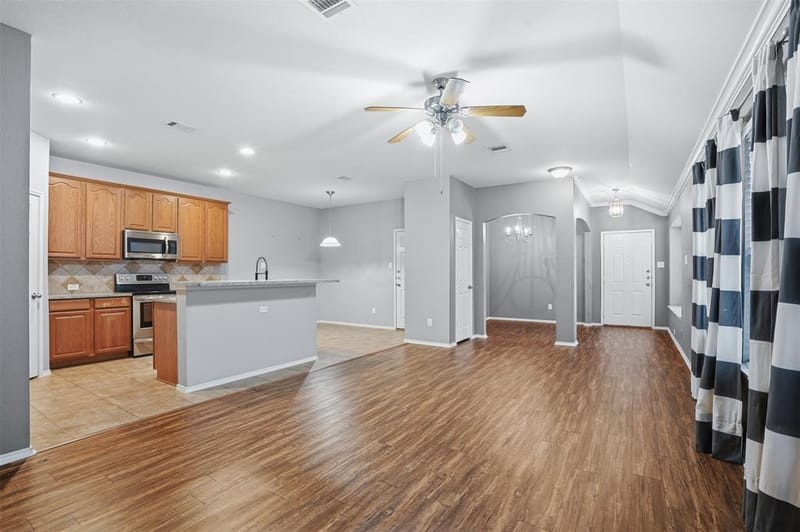 1425 Ravenwood Drive, Mansfield TX 76063 - Photo 17