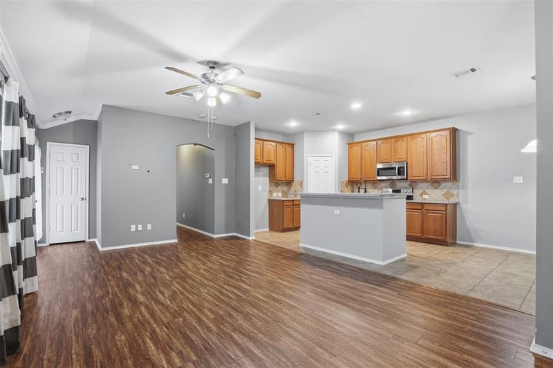 1425 Ravenwood Drive, Mansfield TX 76063 - Photo 18
