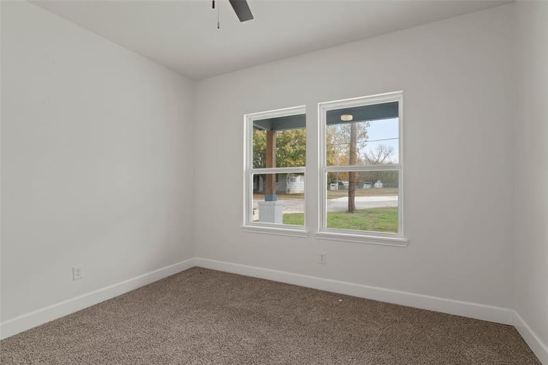 805 Ritchey Street, Gainesville TX 76240 - Photo 6