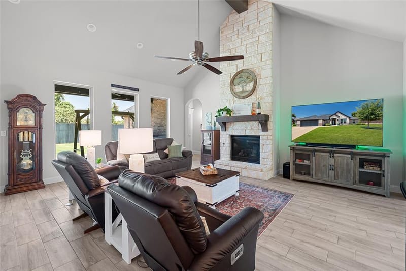 1019 Anna Circle, Granbury TX 76048 - Photo 5