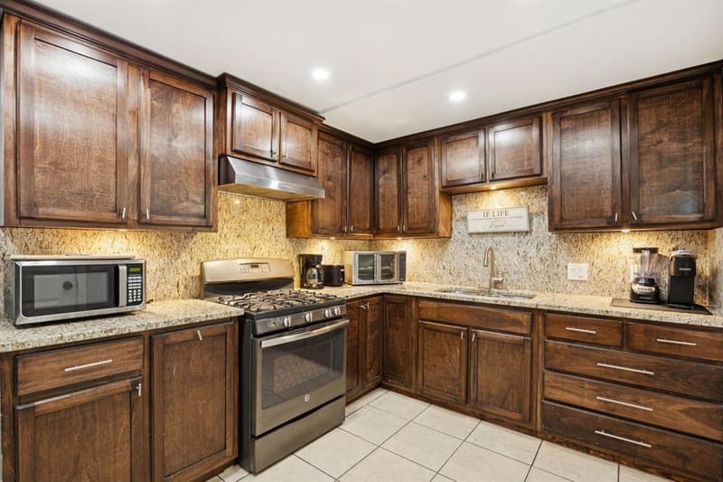2903 MT VERNON Avenue, Fort Worth TX 76103 - Photo 2