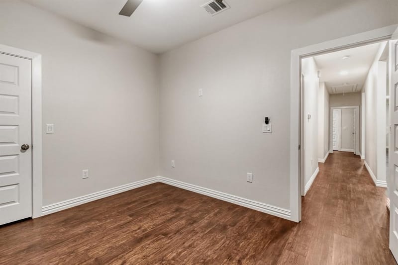 713 S Willomet Avenue, Dallas TX 75208 - Photo 16
