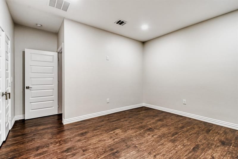 713 S Willomet Avenue, Dallas TX 75208 - Photo 22