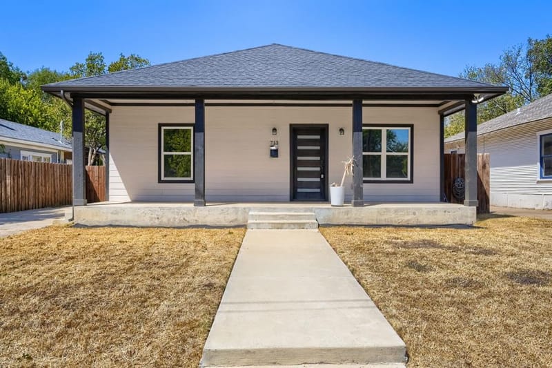713 S Willomet Avenue, Dallas TX 75208