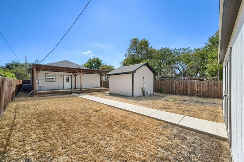 713 S Willomet Avenue, Dallas TX 75208 - Photo 31