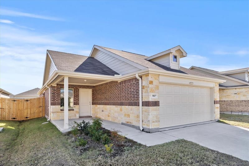1937 Aves Glen Lane, Forney TX 75126 - Photo 2