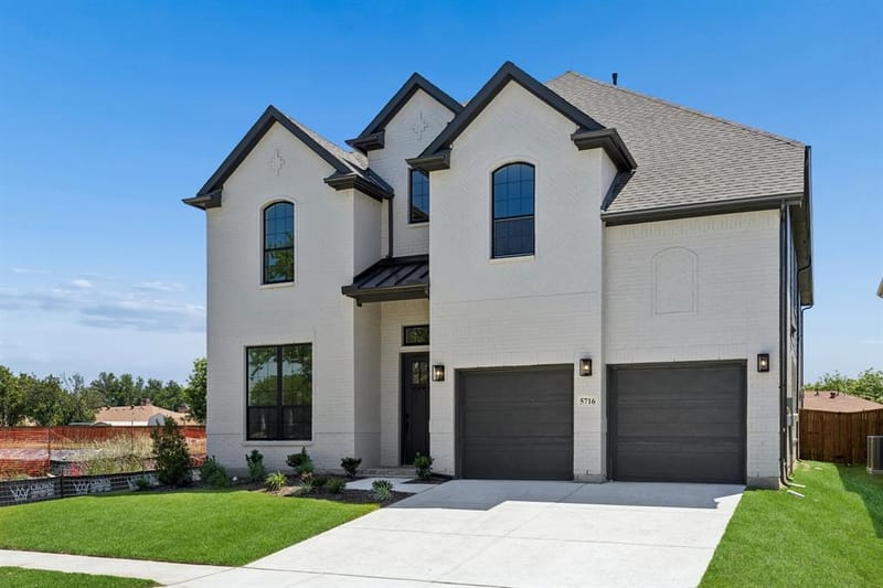 5716 Glynda Drive, North Richland Hills TX 76180 - Photo 2