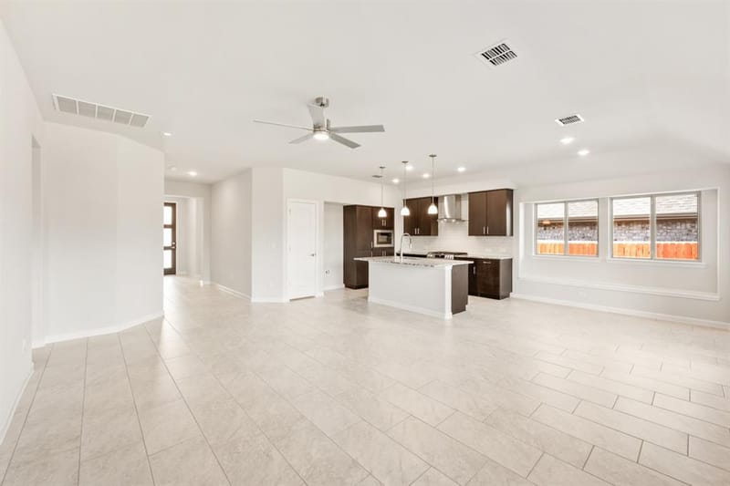 925 Kingbird Lane, Alvarado TX 76009 - Photo 6